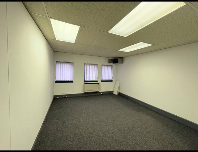 720M² OFFICE TO LET IN RANDJESPARK